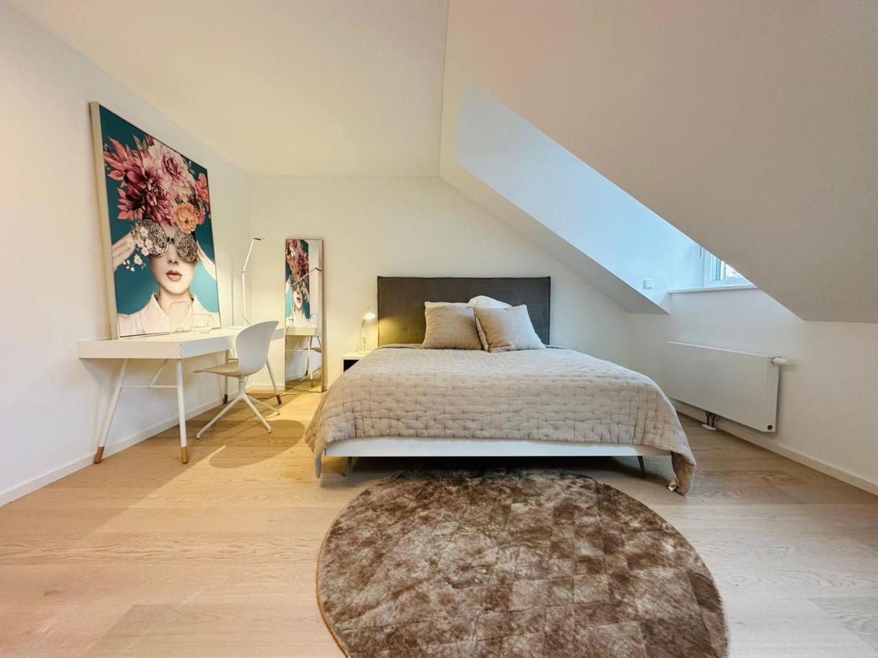 5 Min Walk From The Oktoberfest - Entire